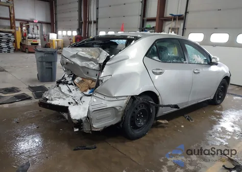 2015 Toyota Corolla Le z USA, uszkodzony, nr VIN 5YFBURHE5FP195237